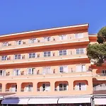 Alzina Hotel *
